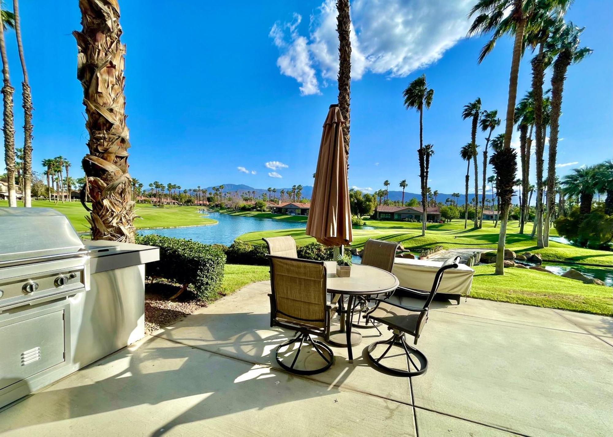 The View! Palm Desert Country Club Villa Exteriör bild